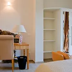 Miramare Apartments&suites Lägenhetshotell 4*