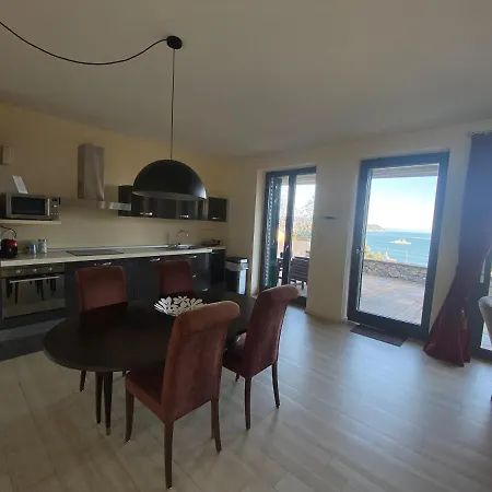 Апарт-отель Miramare Apartments&suites Специя