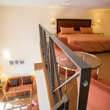 Miramare Apartments&suites Апарт-отель Специя