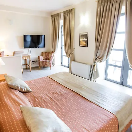 Апарт-отель Miramare Apartments&suites Специя