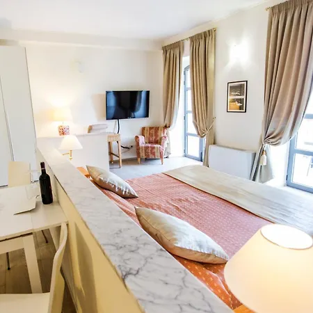 Miramare Apartments&suites 3* Специя