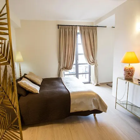 Апарт-отель Miramare Apartments&suites