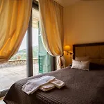 Miramare Apartments&suites 4* Специя