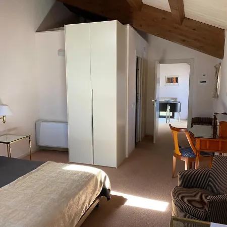 Ξενοδοχείο με διαμερίσματα Miramare Apartments&suites Λα Σπέτσια