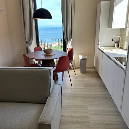 Miramare Apartments&suites מלון דירות 4*