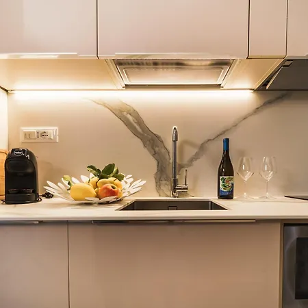 Ξενοδοχείο με διαμερίσματα Miramare Apartments&suites Λα Σπέτσια