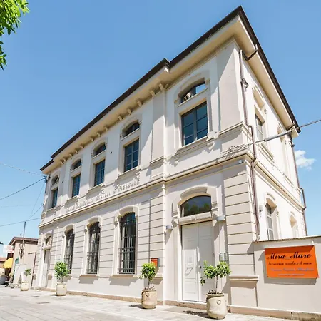 Miramare Apartments&suites Λα Σπέτσια