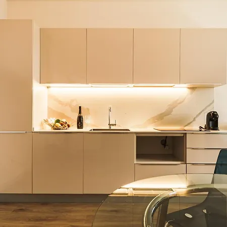 Ξενοδοχείο με διαμερίσματα Miramare Apartments&suites Λα Σπέτσια