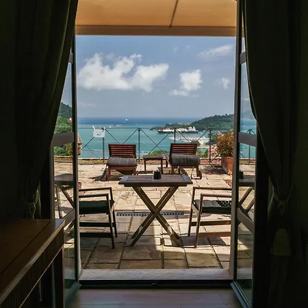Miramare Apartments&suites Λα Σπέτσια
