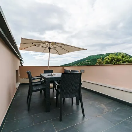 Ξενοδοχείο με διαμερίσματα Miramare Apartments&suites Λα Σπέτσια