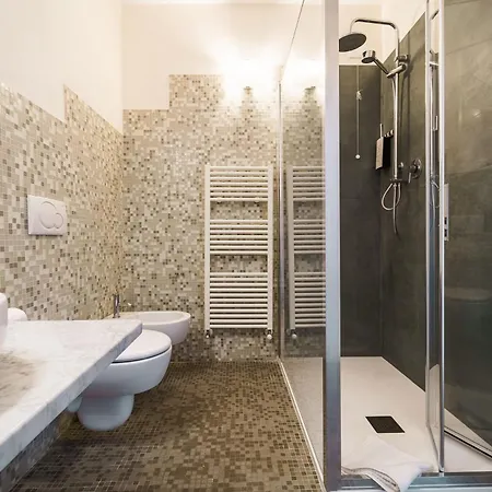 Ξενοδοχείο με διαμερίσματα Miramare Apartments&suites 4*