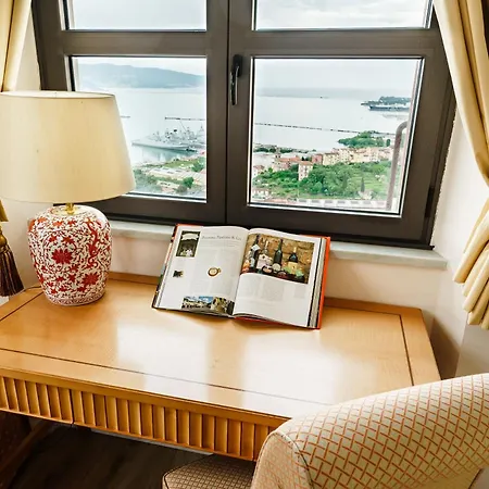 Miramare Apartments&suites 4* Λα Σπέτσια