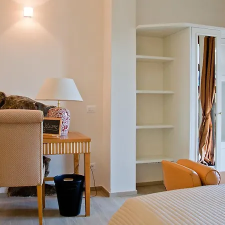 Miramare Apartments&suites Апарт-отель 4*