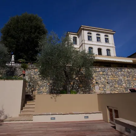 Ξενοδοχείο με διαμερίσματα Miramare Apartments&suites Λα Σπέτσια