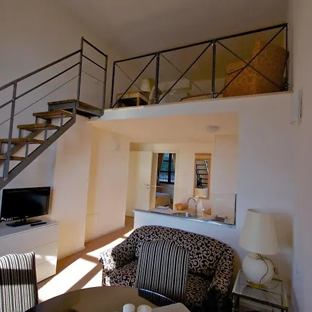 Miramare Apartments&suites Apart Otel