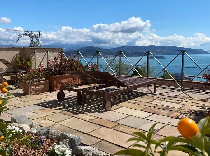 Miramare Apartments&suites 아파트호텔 라스페치아