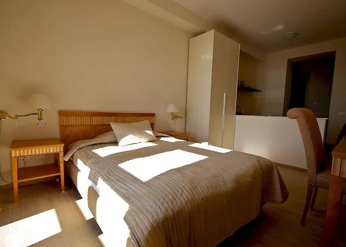 Miramare Apartments&suites 4*