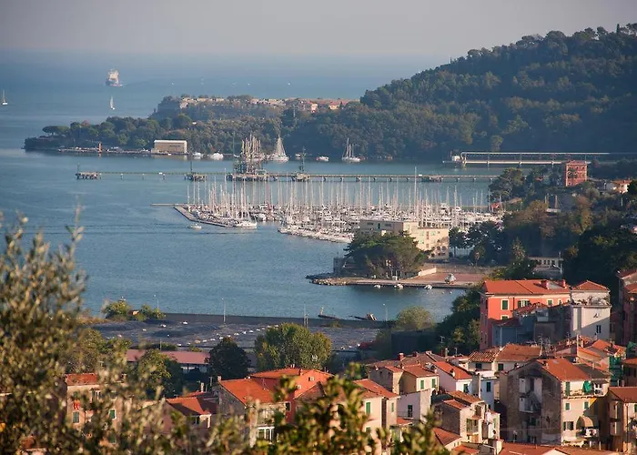 Miramare Apartments&suites Aparthotel 4*