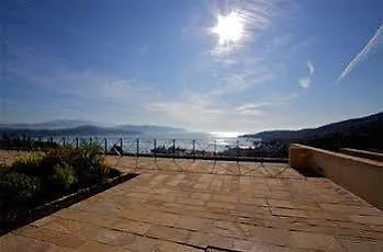 Miramare Apartments&suites 4* 라스페치아