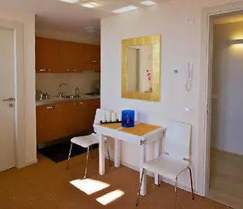 Miramare Apartments&suites 4* 라스페치아